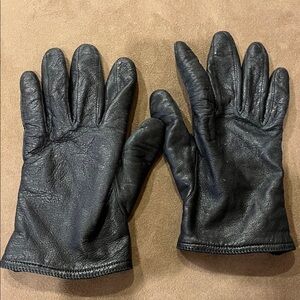Isotoner black Leather Gloves